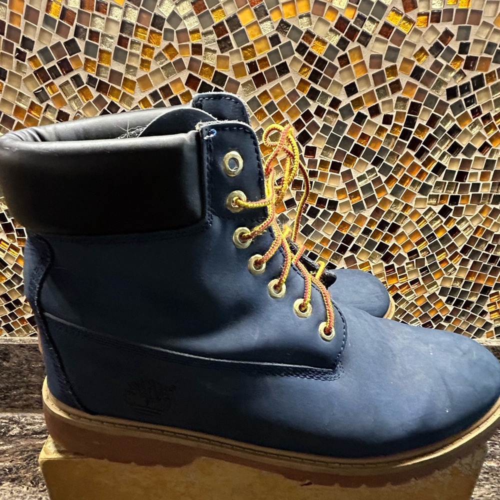 Men’s size 13 Timberland navy blue boots